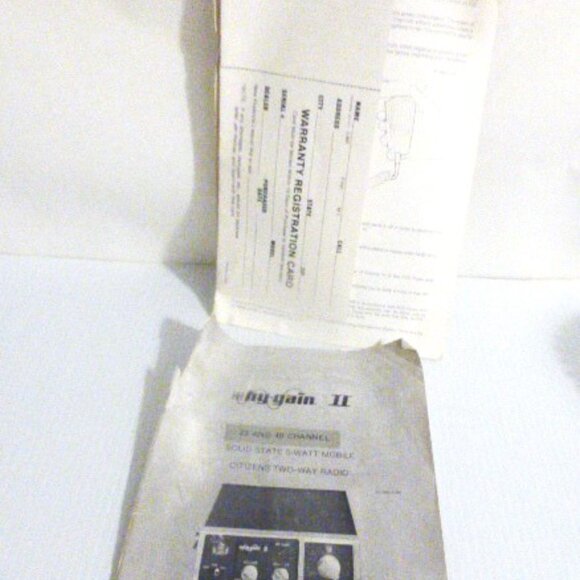 Hy-Gain II CB Radio & Mic 23 & 40 Channel Model 2682 Solid State 2 Way Radio - Picture 14 of 16